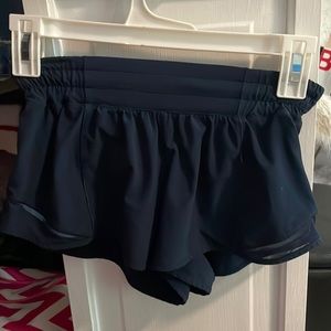 Lululemon Hotty Hot’s